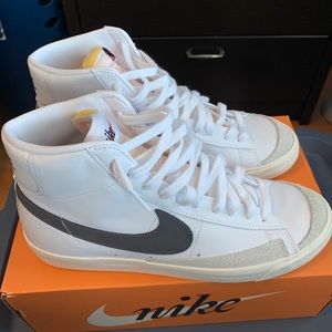 Nike Blazer Mid ‘77